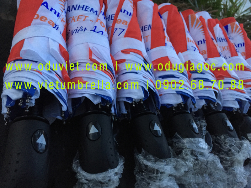 xưởng sản xuất ô dù cầm tay in logo quảng cáo